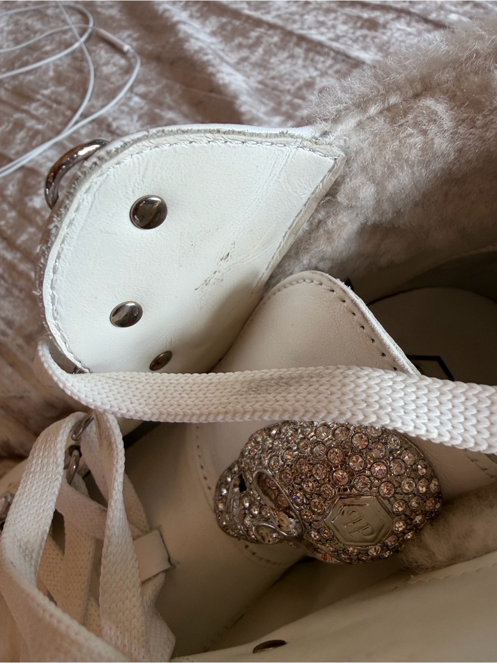 Philipp Plein White Quilted Lace-Up Fleece Collar Boots with Swarovski Skulls - Picture 7 of 8
